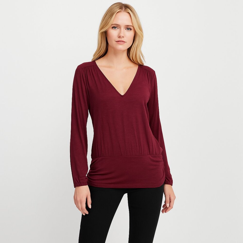 NWT White House Black Market Long Sleeve V Neck Banded Top Zinfandel M